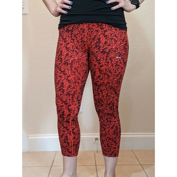 Nike Dri-Fit Red Black Printed Athletic Wear Work Out Capri Leggings Size Small - Picture 6 of 9